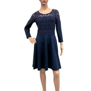 Lilly Pulitzer Navy Blue Above Knee Length A-Line Remmy Lace Bodice Dress Sz M